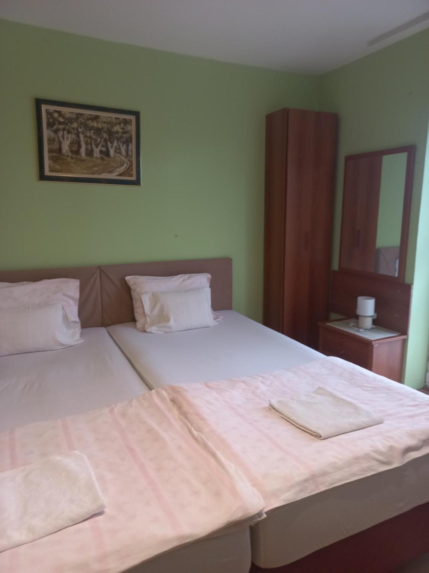 Hostel Bata Kanjiža Extérieur photo