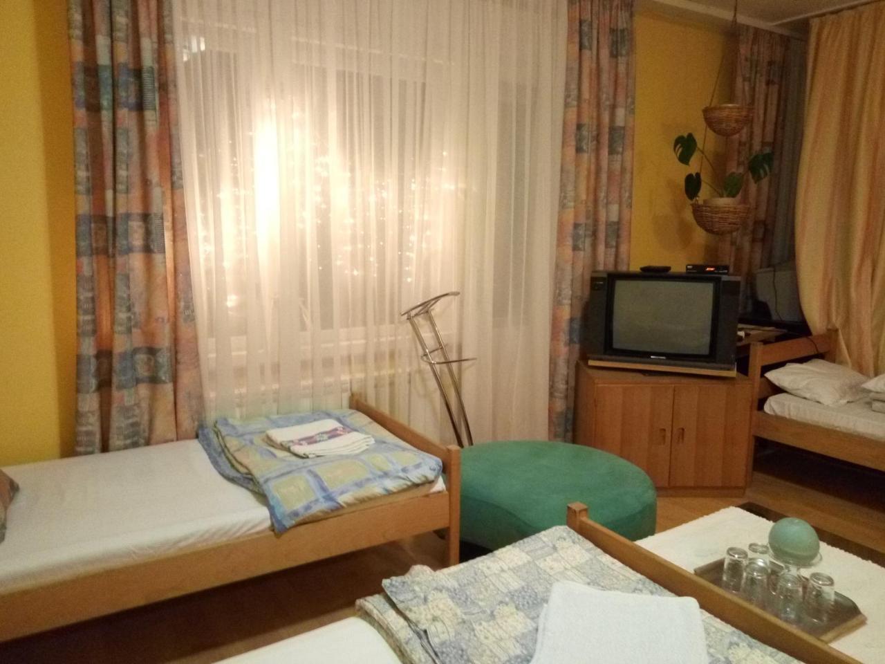 Hostel Bata Kanjiža Extérieur photo